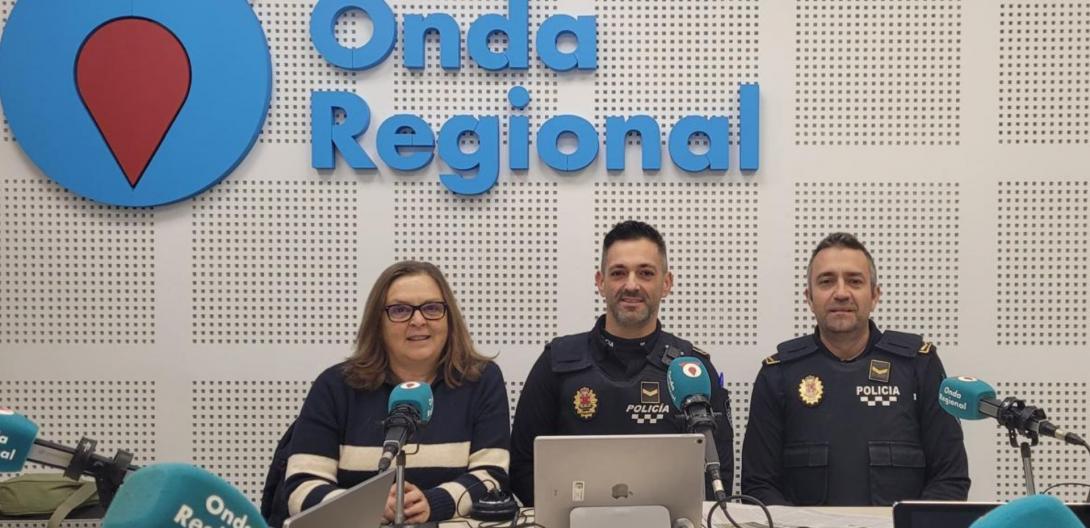 Los subinspectores entrevistados en la emisora Onda Regional